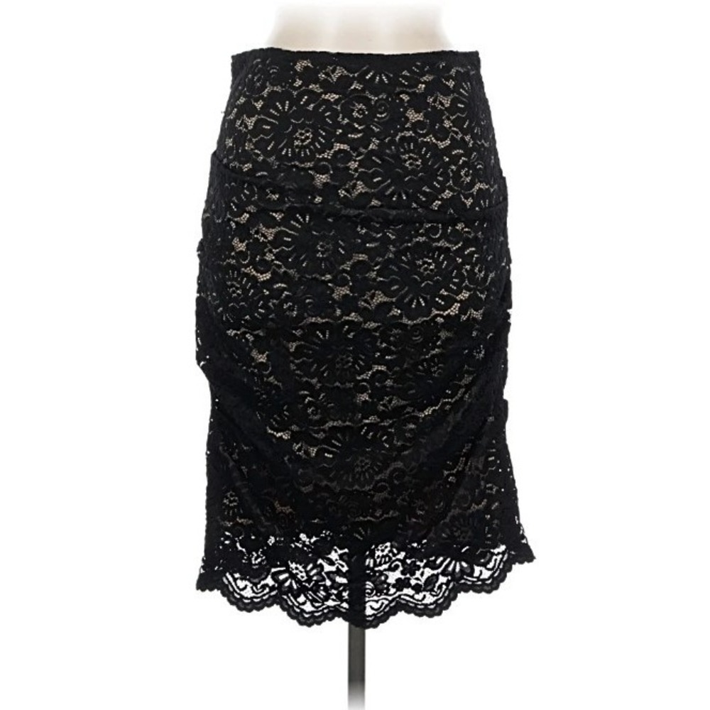 Artelier Nicole Miller Black Floral Lace Tiered Pencil Skirt  8 Romantic Evening